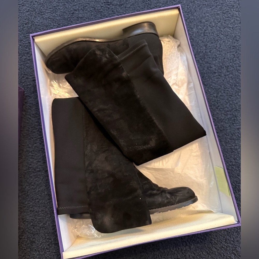 Stuart Weitzman 5050 Over the knee boots. Black suede.